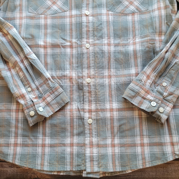 Salty Crew Button-up - Picture 2 of 5